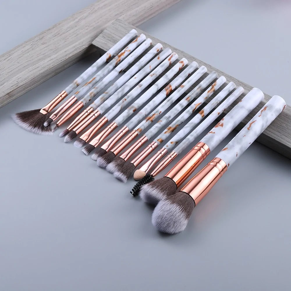 Flo Multifunctional Makeup Brush