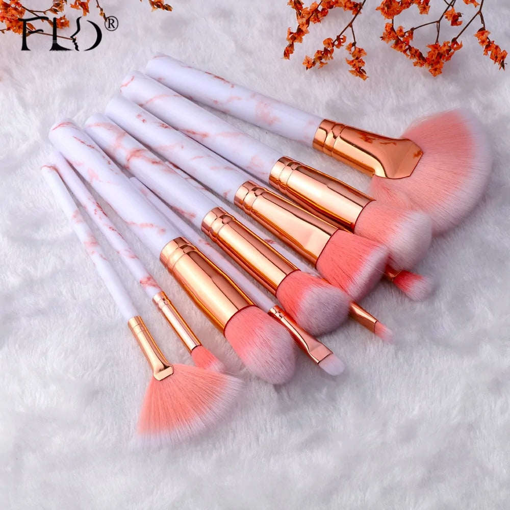 Flo Multifunctional Makeup Brush