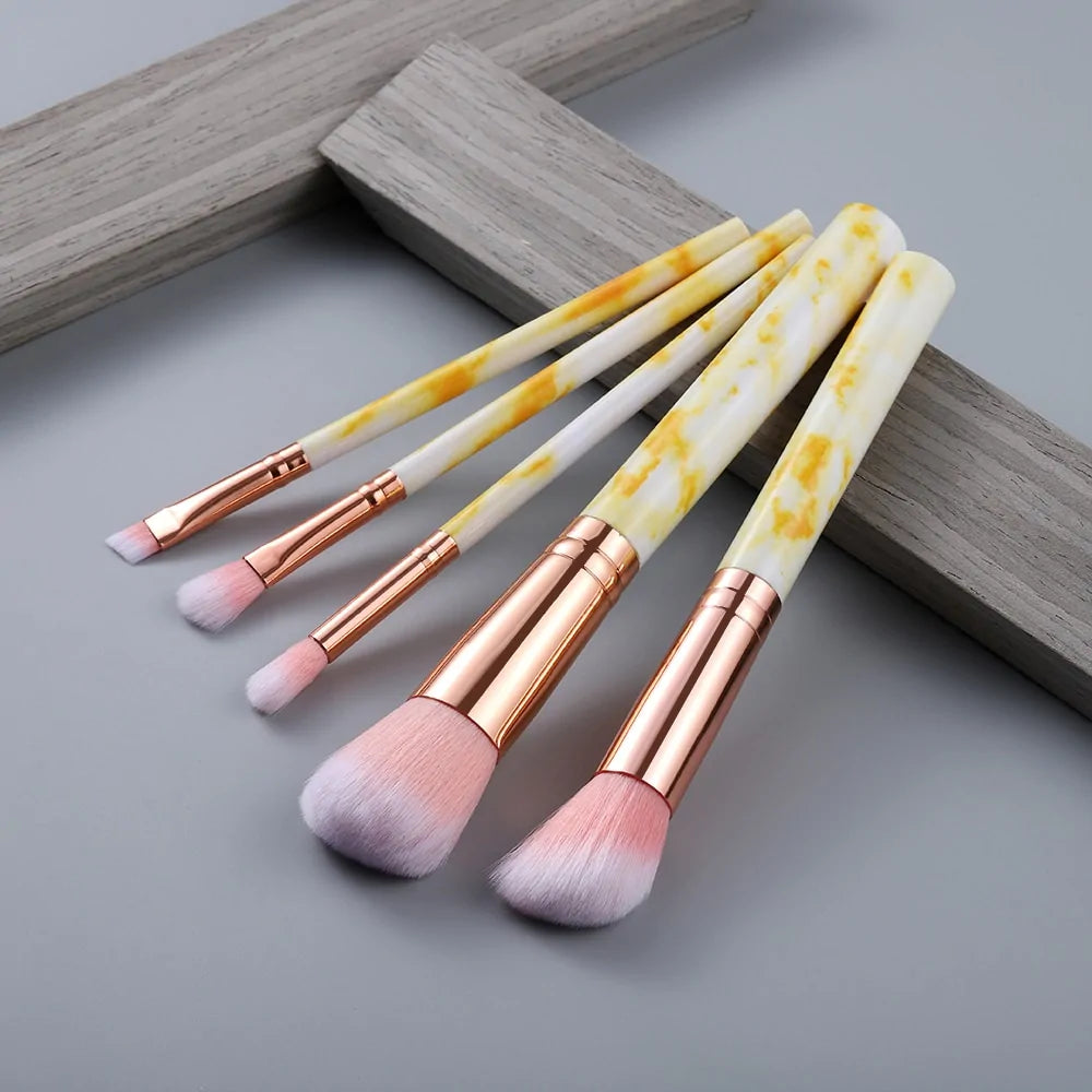 Flo Multifunctional Makeup Brush